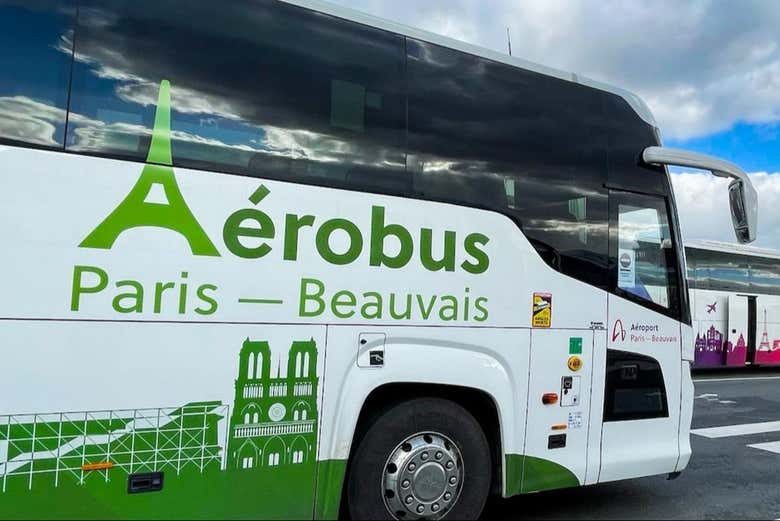 L'Aérobus collega Parigi con l'aeroporto di Beauvais