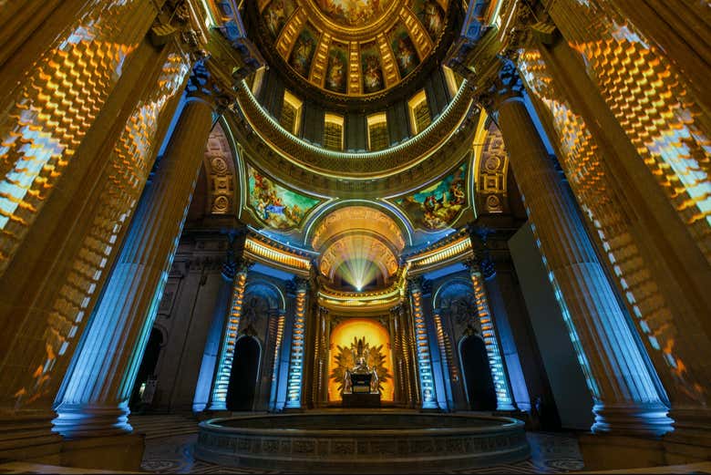 Illuminazione della Cupola degli Invalides di Parigi